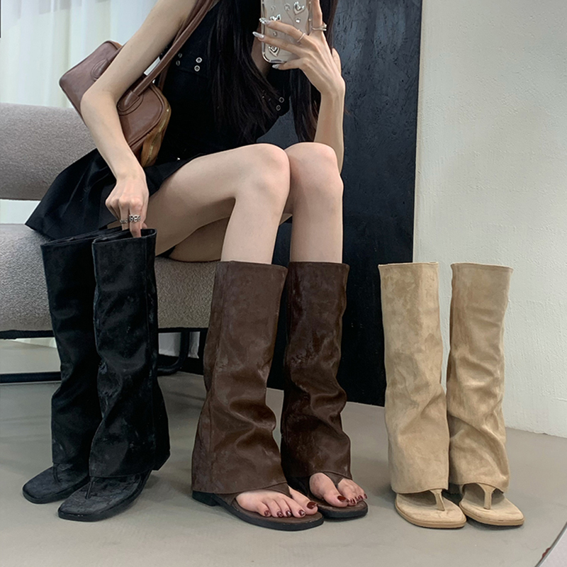 Street Fashion In Korea - 中空デザインの女性用ブーツ ベルベットカフ ミッドカーフ ファッションブーツ 韓国風 春秋