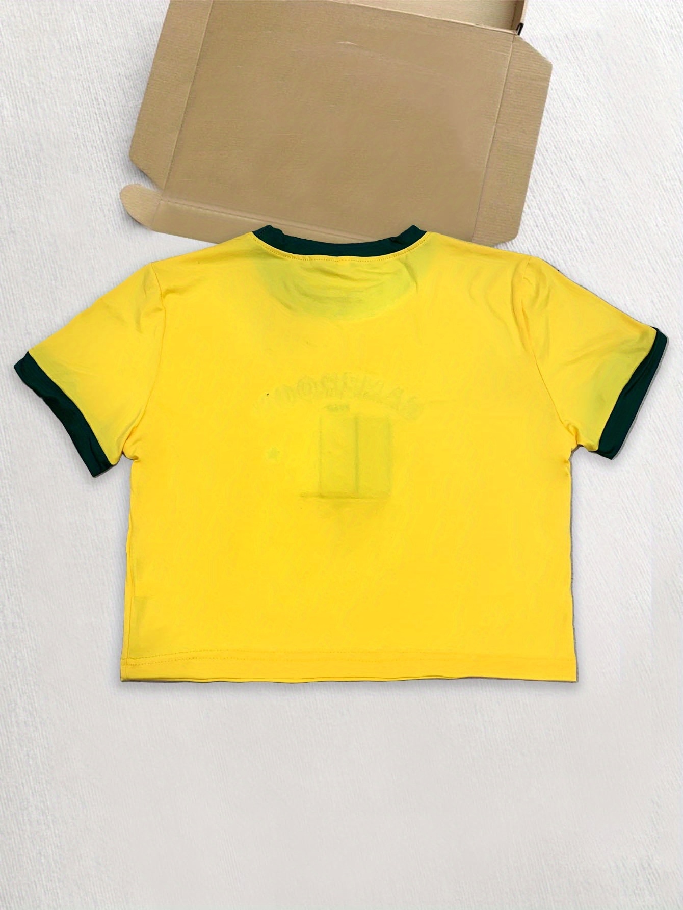 カメルーン国旗刺繍クロップトップ レディース Y2K カラー - Street Fashion Usa のレビューと価格