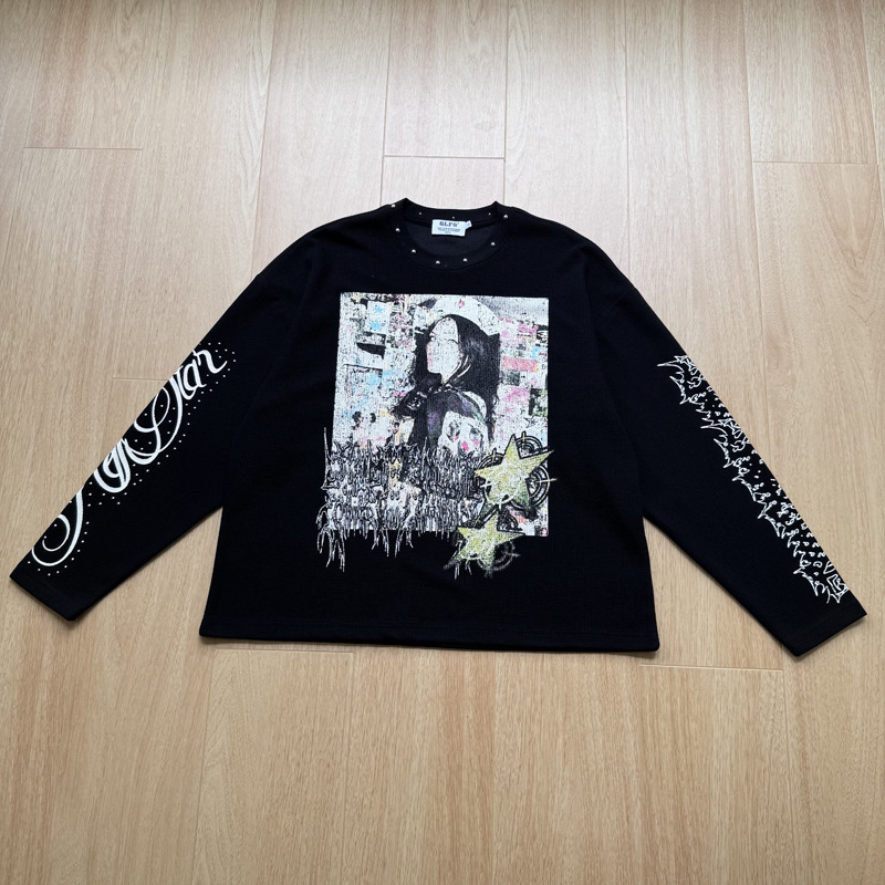 メンズハイストリートグラフィティTシャツ、リベット付き、ファ - Street Fashion Men のレビューと価格