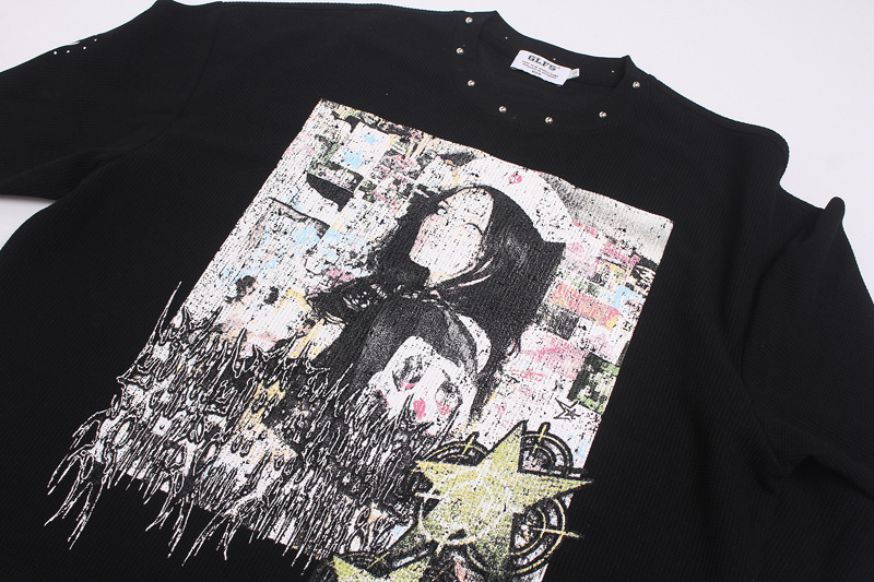 メンズハイストリートグラフィティTシャツ、リベット付き、ファ - Street Fashion Men のレビューと価格