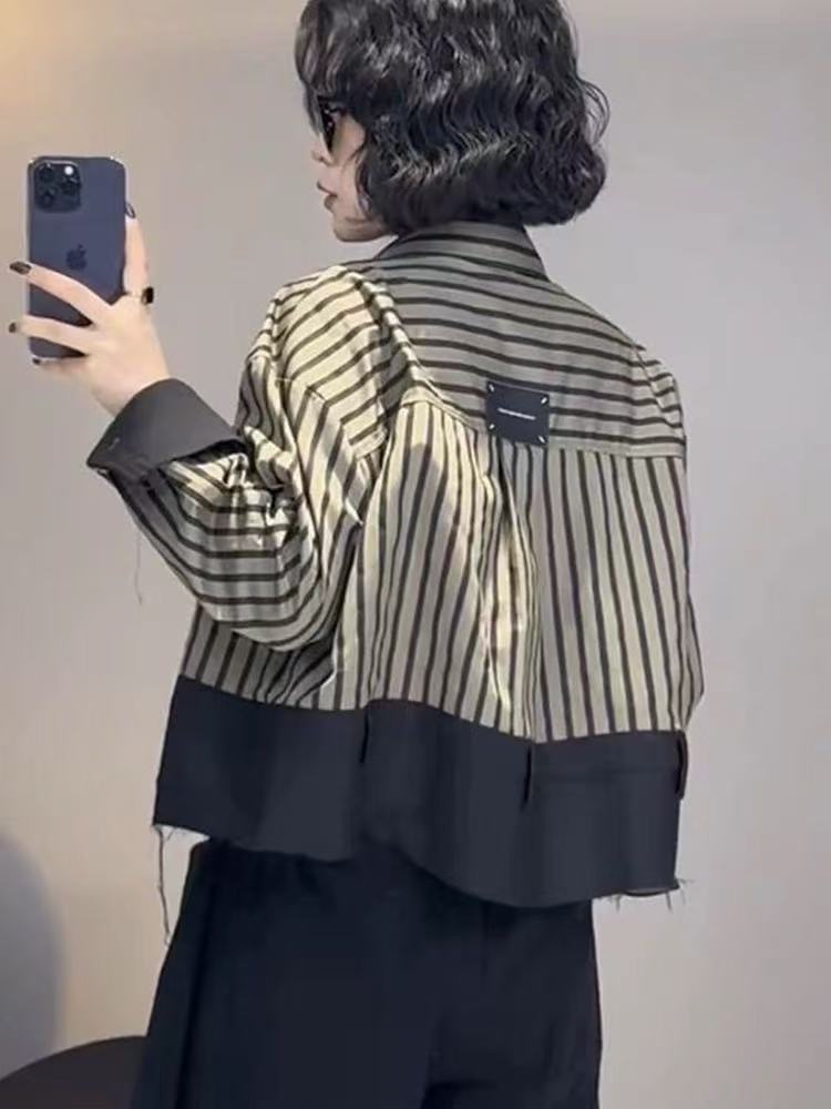 レトロなデザインのショートジャケットシャツ黒ストライプポロ襟 - Street Fashion In Korea のレビューと価格