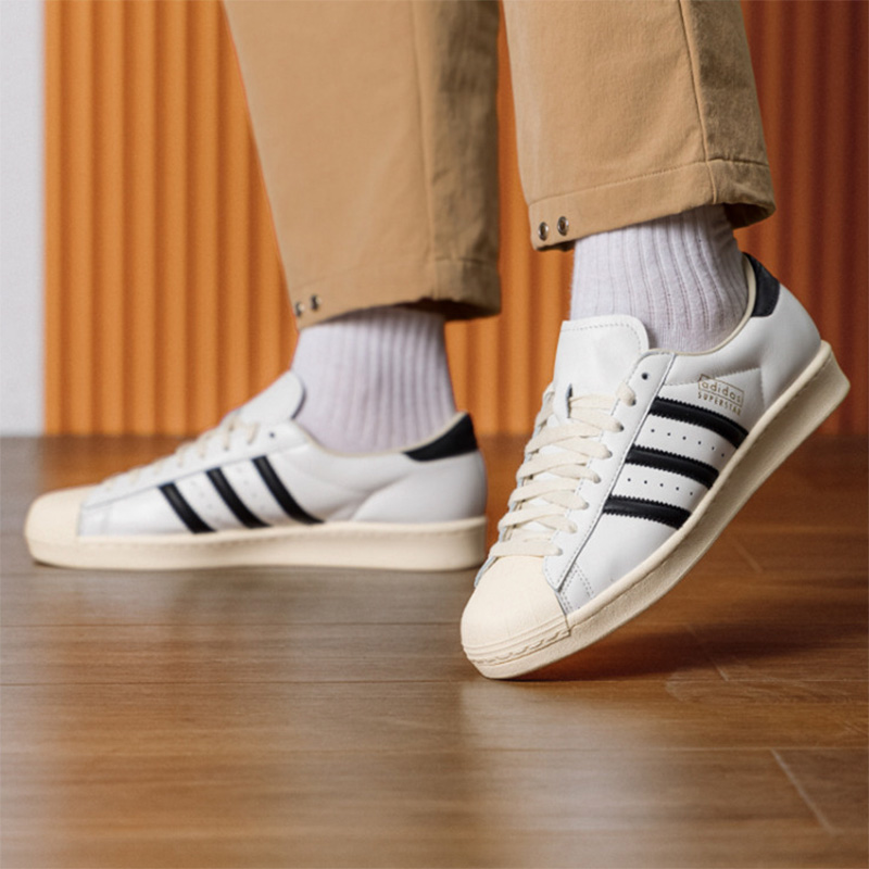 アディダス スーパースター スニーカー 男女兼用、同じスタイ - Adidas Shoes Superstar のレビューと価格